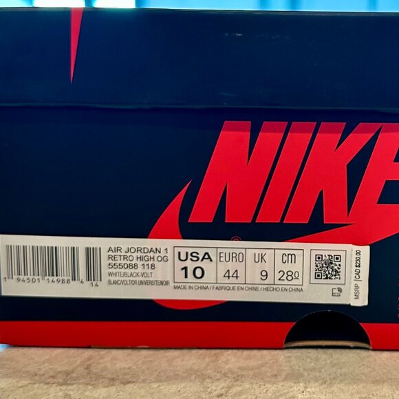 Size 10 - Jordan 1 Retro High OG Volt, 555088 118 -Preowned Good Conition w/ Box - Picture 10 of 10